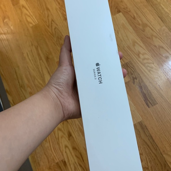Apple Watch series 3 - Picture 2 of 2